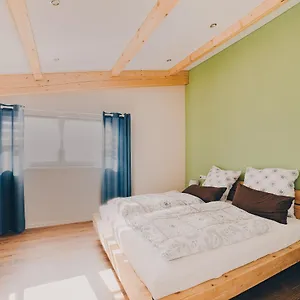 Große Mit Balkon Und Perfekter Lage Apartment Eggenthal