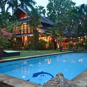 villa-una.hotelsseminyak.net/